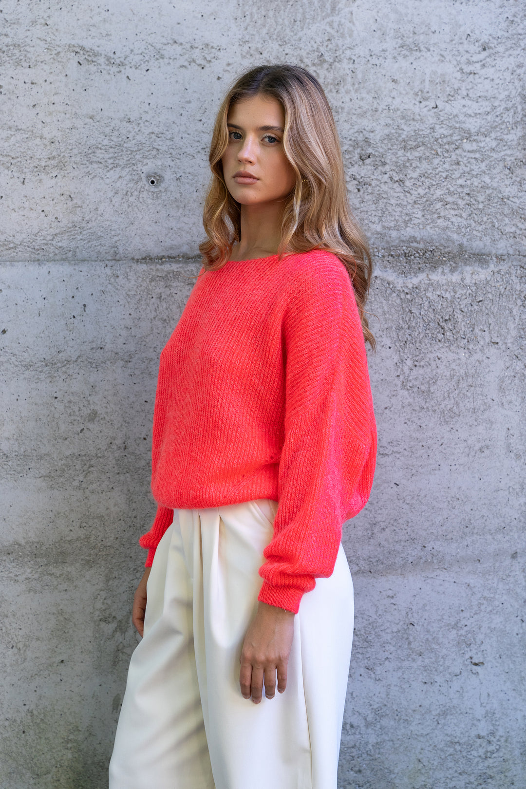 Juliette Neon Coral Pull